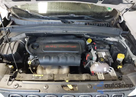 2017 Jeep Renegade Deserthawk 4X4 from USA, damaged, VIN ZACCJBCB7HPF61742